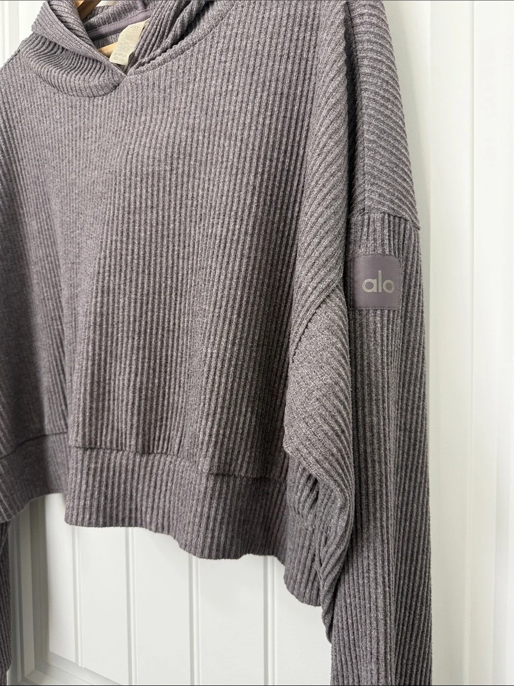 ALO YOGA Muse Hoodie Size M  Purple